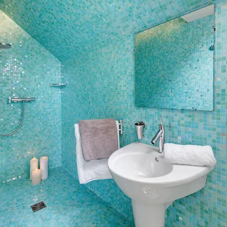 בית נופש Manoir De Leschaux *