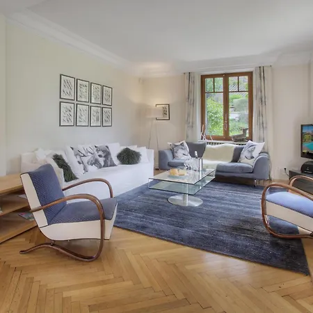 בית נופש Manoir De Leschaux *